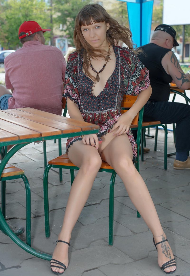 Адель, 23